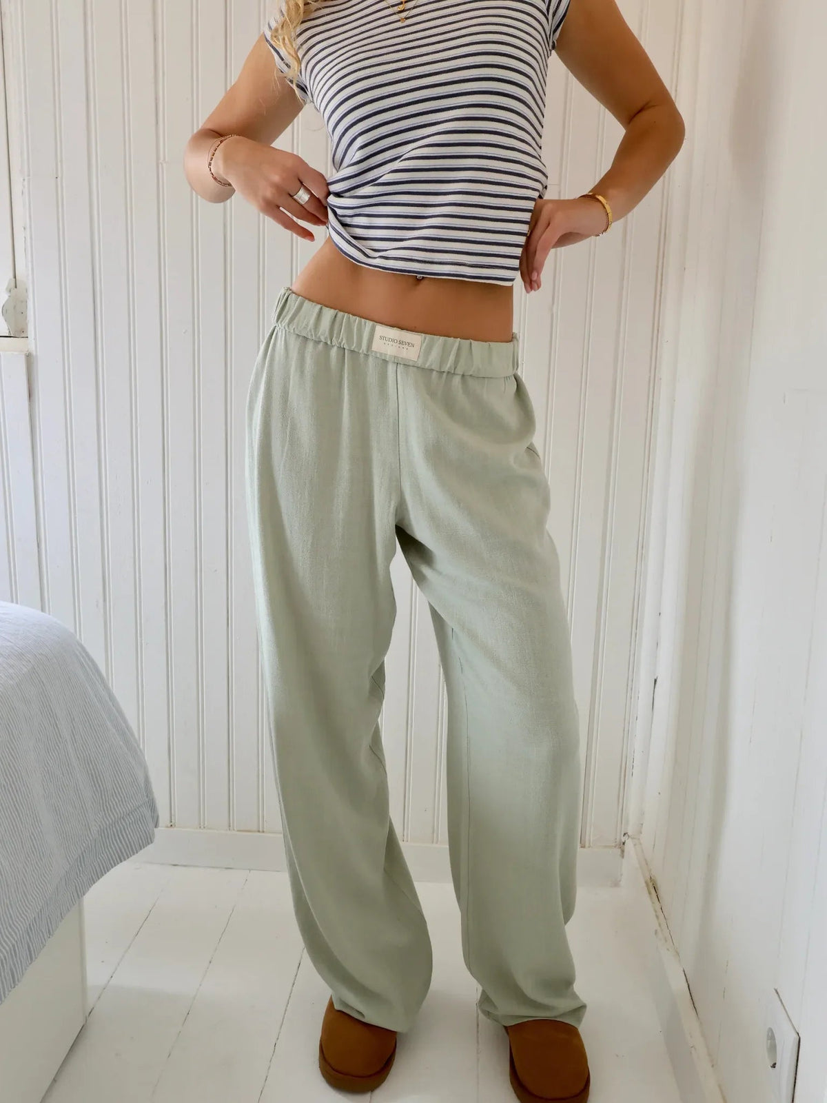 Women's Wide Leg Pants with Gathered Elastic Waist - Green